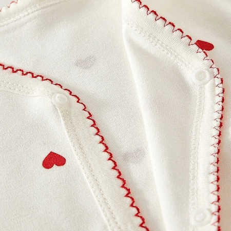 barboteuse-coton-fille-amour-vec-boutons-pression