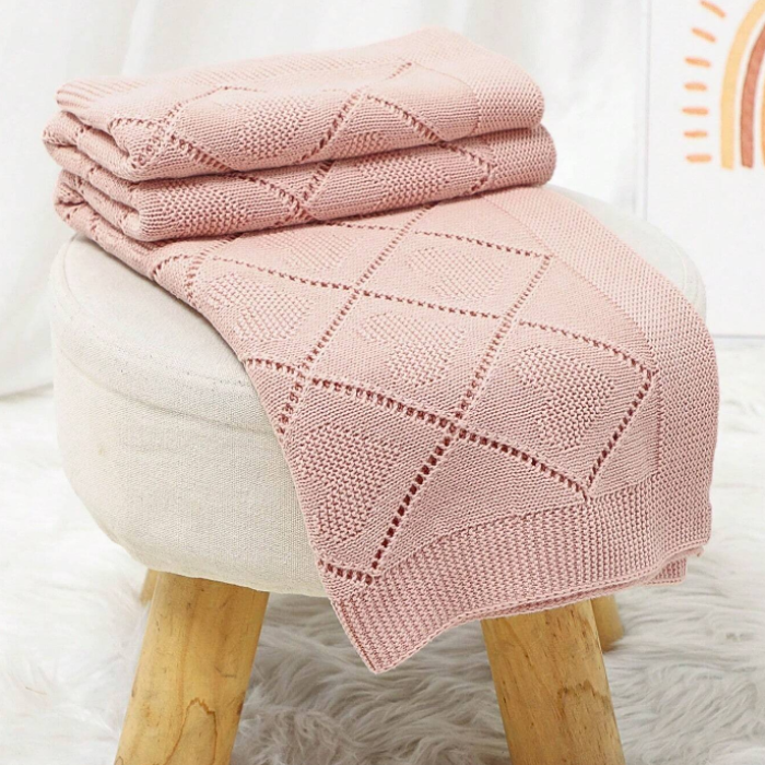 couverture-bebe-tricotee-qualite-et-douceur