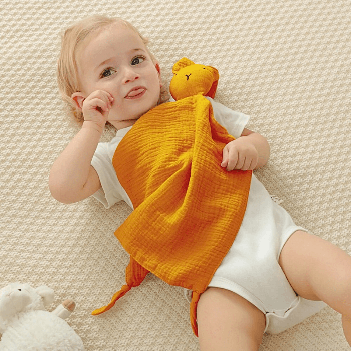 doudou-bebe-plat-lapin-bebe-souriant