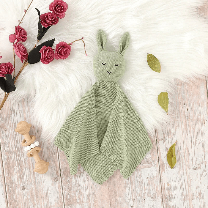 doudou-pour-bebe-lapin-tricot-vert-doux
