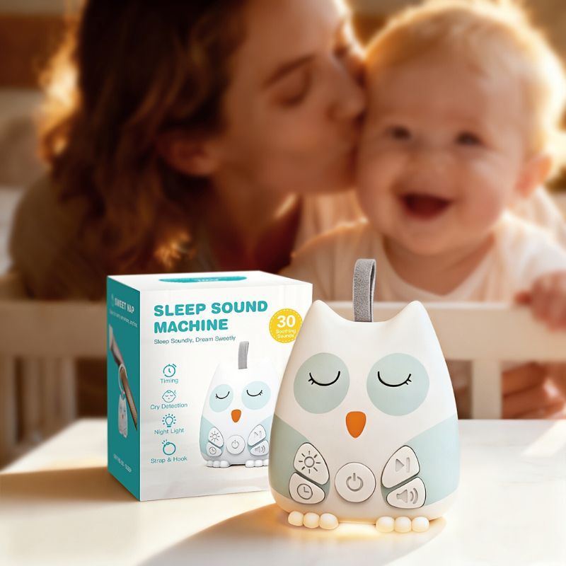 machine-a-bruit-blanc-hibou-bebe-repos-et-heureux-avec-sa-maman