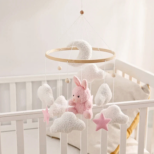 mobile-bebe-lapin-rose-sommeil-serein