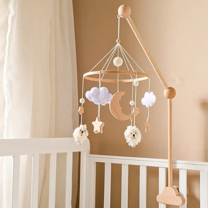 mobile-bebe-mouton-blanc-deco-chambre