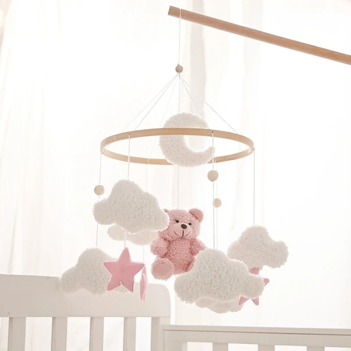 mobile-bebe-ours-rose-design-harmonieux