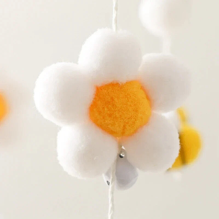 mobile-pour-lit-bebe-abeille-jaune-fleur