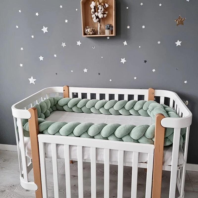 tour-de-lit-bebe-chambre-vert-design-elegant