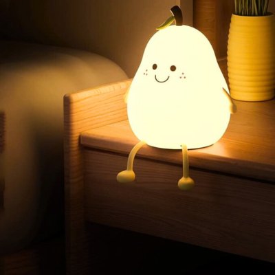 veilleuse-bebe-poire-rassurant-pour-le-bebe