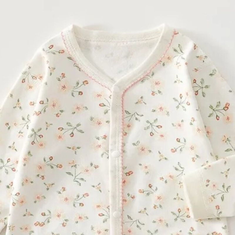 barboteuse-bebe-fille-nuit-fleurie-col-rond