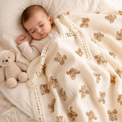 bebe endormi paisiblement couvert avec couverture bebe a frange ourson
