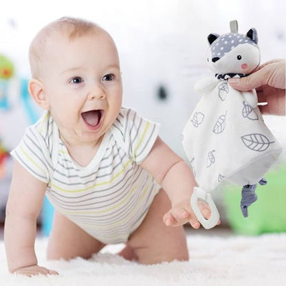 bebe-heureux-avec-doudou-bebe-animaux-renard