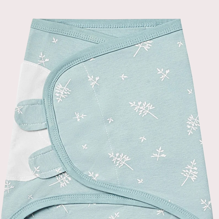 couverture-emmaillotage-cocon-doux-bleu-avec-attaches