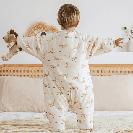 gigoteuse-bebe-a-pieds-imprimee-avec-manches