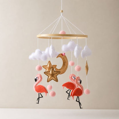mobile bébé flamants roses en feutrine et coton