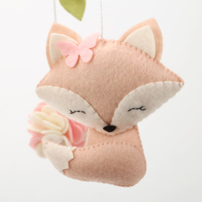 mobile-bebe-foret-rose-en-design-adorable