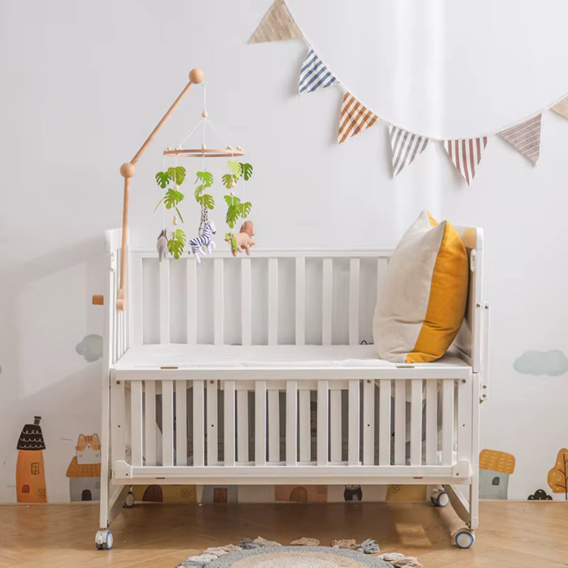 mobile-bebe-safari-pour-decoration-de-chambre-de-bebe