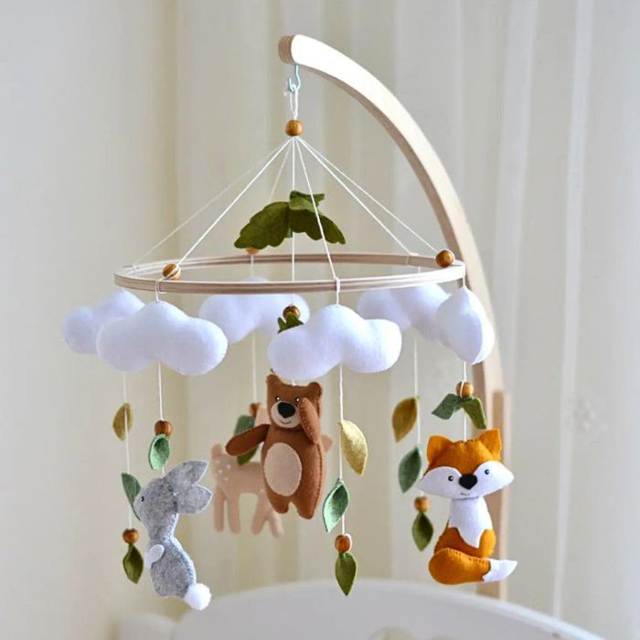 mobile-ourson-animaux-de-la-foret-beau-design