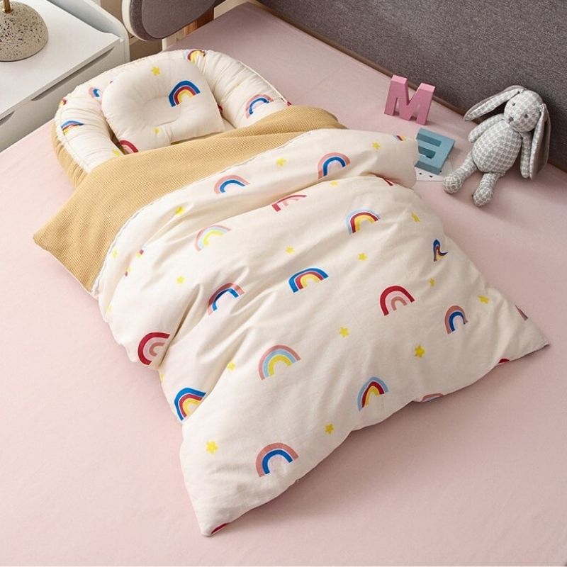 reducteur-de-lit-bebe-nestea-avec-couette