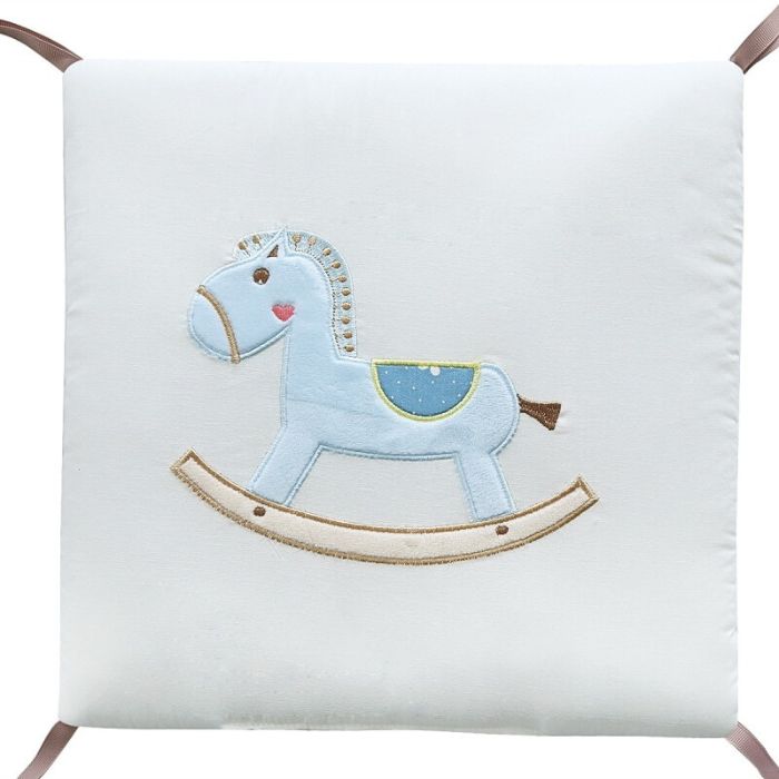 tour-de-lit-bebe-cheval-bleu-motif-adorable