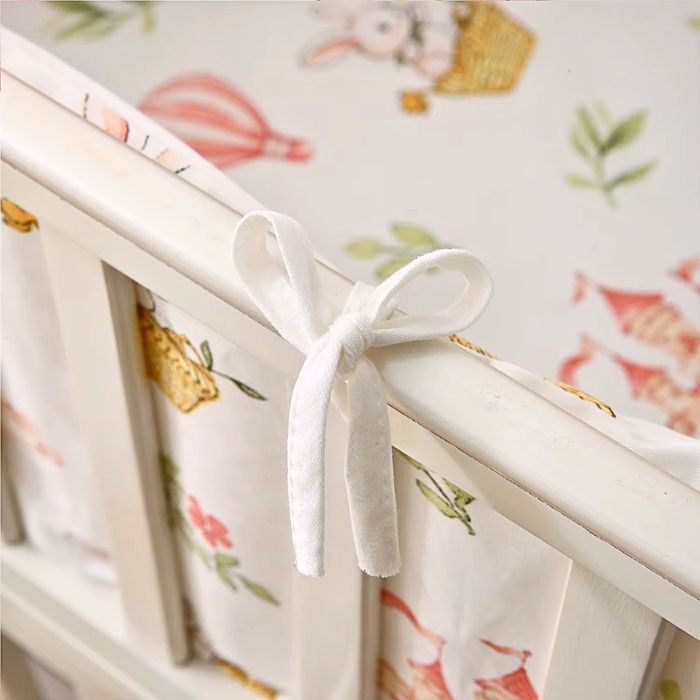 tour de lit bébé fille château lapin enchanté avec attaches