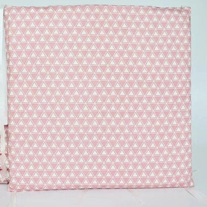tour de lit bébé flamants et roses motifs geometriques
