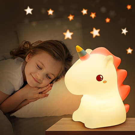 veilleuse-licorne-bebe-dort-paisiblement