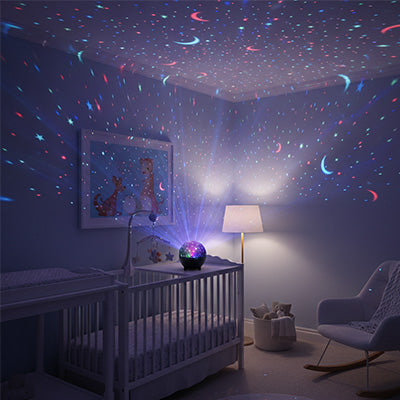 veilleuse-projection-ciel-etoile-illumine-la-chambre-de-bebe